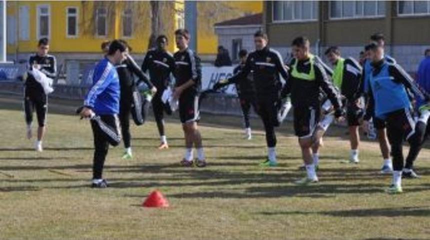 Kayserispor, Yeni Hocasıyla İlk Antrenmanına &Ccedil;ıktı