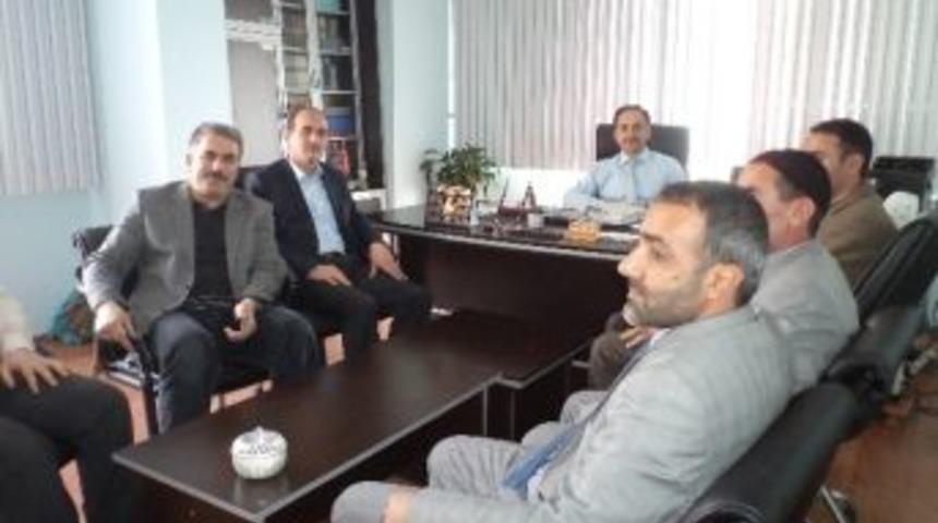 Muş Diyanetsen Başkanı Varto M&uuml;ft&uuml;s&uuml; İzciyi Makamında Ziyaret Etti