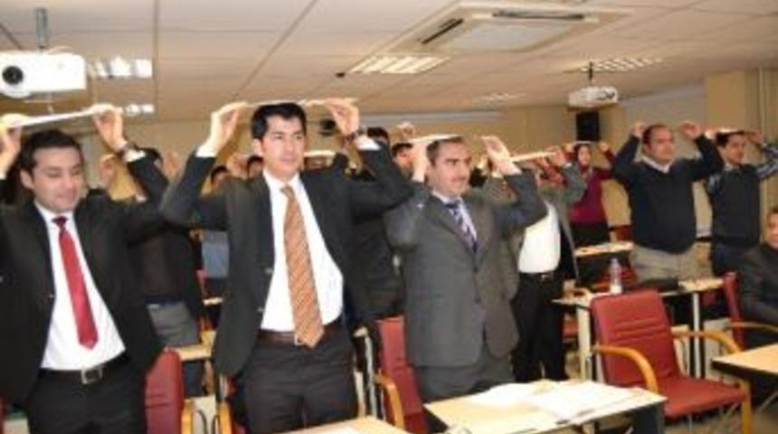 Ment&ouml;rl&uuml;k Yemini Ederek Sertifikalarını Aldılar