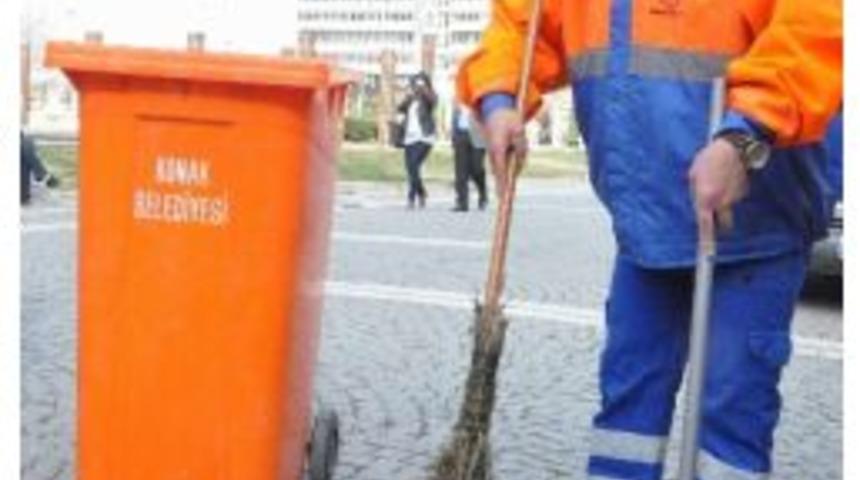 Se&ccedil;ilirse &Ccedil;&ouml;p&ccedil;&uuml; Kıyafetleriyle Meclis'e Gidecek