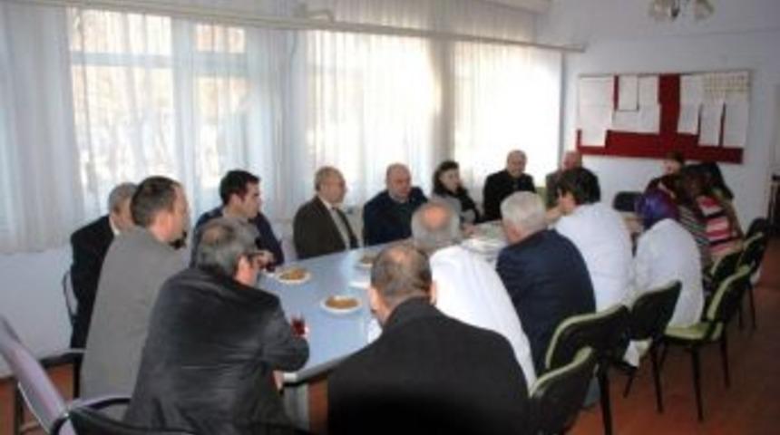 Gediz Belediye Başkanı Saraoğlu&rsquo;ndan Okullara Kitap Desteği