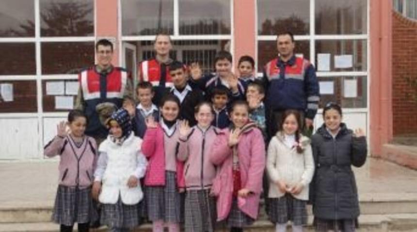 Jandarma, &lsquo;deprem Dede&rsquo; İle Uyardı