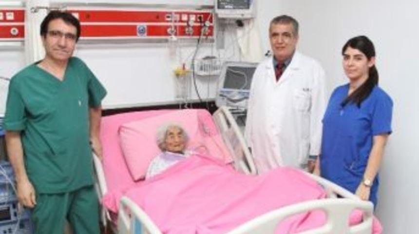 Bozok &Uuml;niversitesi Tıp Fak&uuml;ltesi Hastanesi Başarılı Ameliyatlarına Bir Yenisini Daha Ekledi