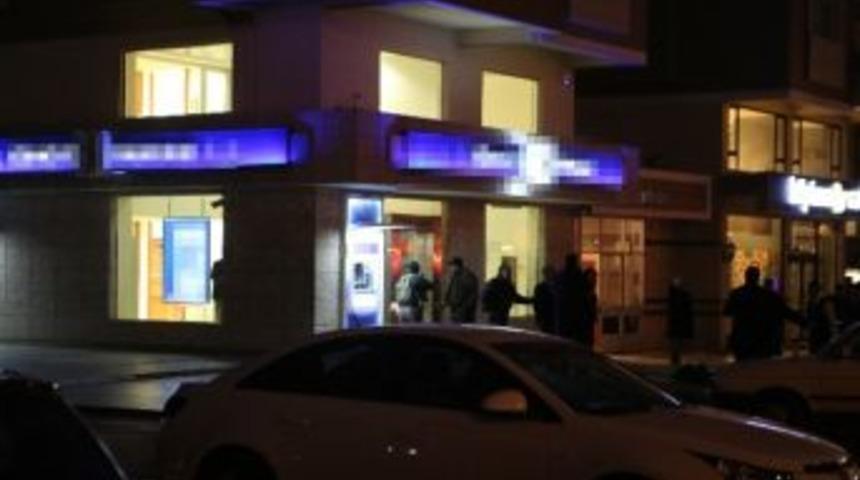 Bankada Bombalı Rehine Eylemi