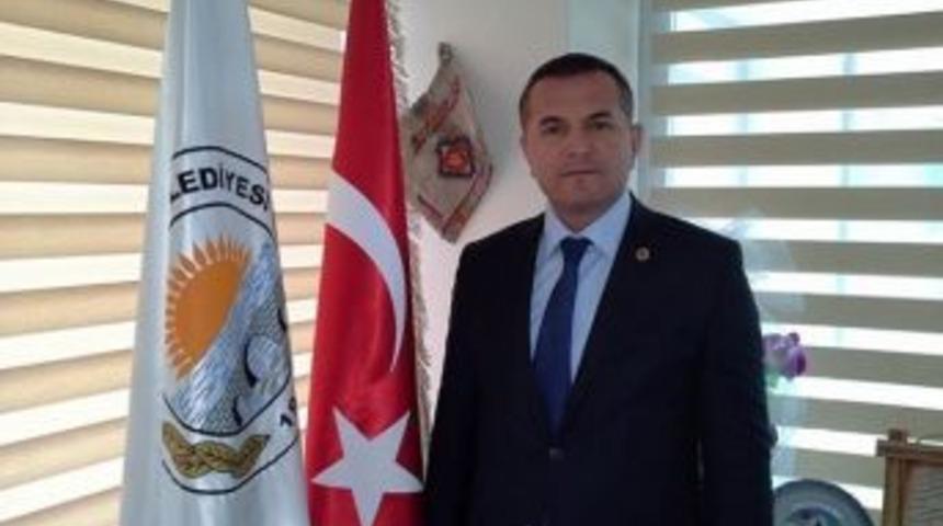 Ak Parti K&ouml;pr&uuml;başı Belediye Başkan Adayı Mergen Oldu