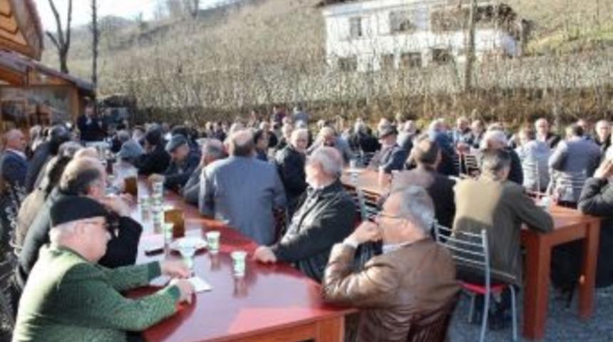 Acera G&uuml;rc&uuml;ler Derneği&rsquo;nden Yemek