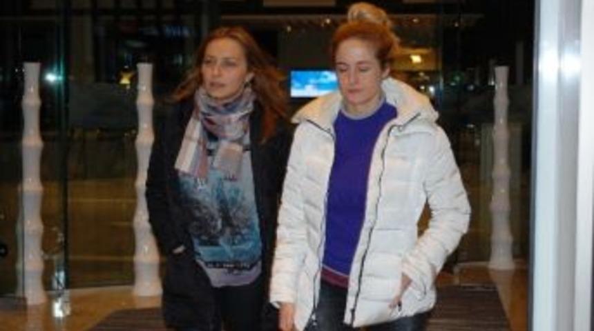 Ay&ccedil;a Bing&ouml;l: &ldquo;nejat İyileşsin Beraber Oynayacağız&rdquo;