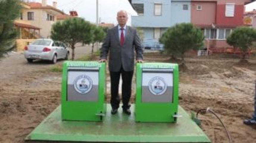 Burhaniye'de &Ccedil;evre Dostu &Ccedil;&ouml;p Konteynerler Her Yere Konacak