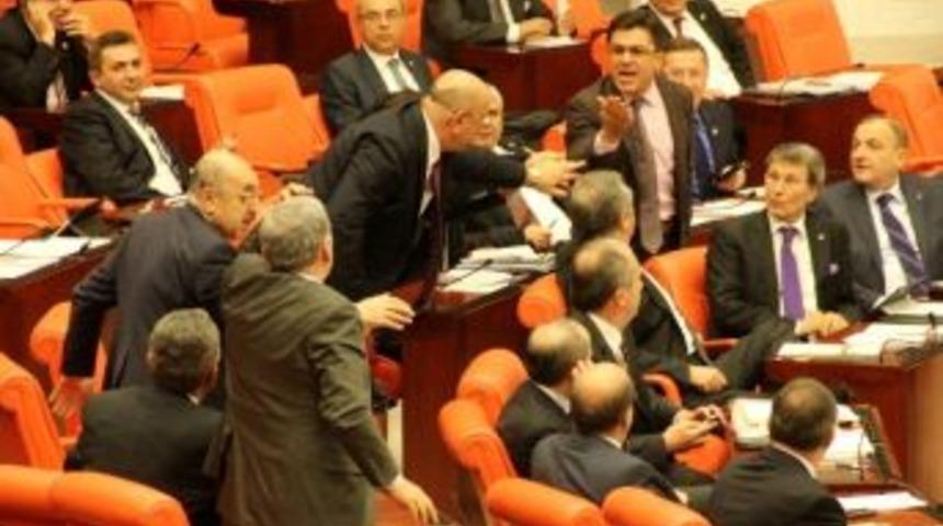 Genel Kurul&rsquo;da Chp Ve Bdp&rsquo;li Vekiller Tartıştı
