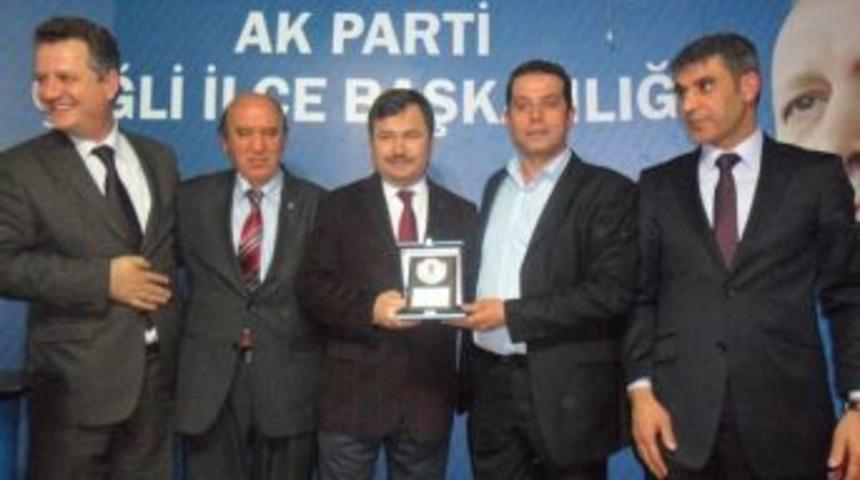 &Ccedil;iğli Ak Parti'de Adnan Yılmaz Coşkusu