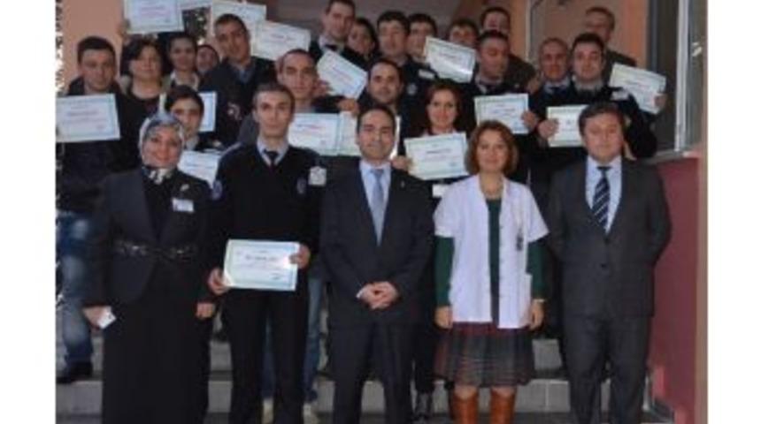 Sağlık Personeline &Ccedil;eyrek Altın Hediyesi