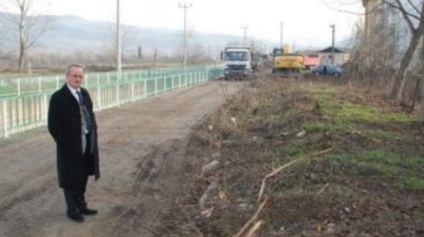 Belediye Alt Yapı Hizmetlerine Devam Ediyor