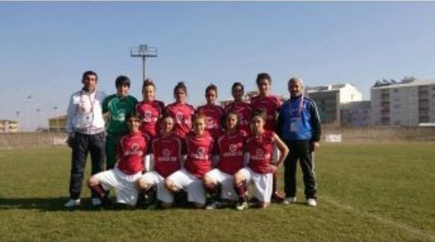 Futbol Sultanları Affetmiyor