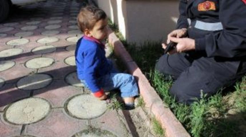 (&ouml;zel Haber) Oynarken Ayağı Gider Borusuna Sıkışan &Ccedil;ocuğun İmdadına İtfaiye Yetişti