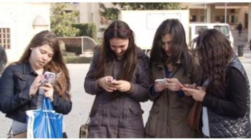 (&ouml;zel Haber) Gen&ccedil;ler Alzheimer Ş&uuml;phesiyle Hastanelere Koşuyor