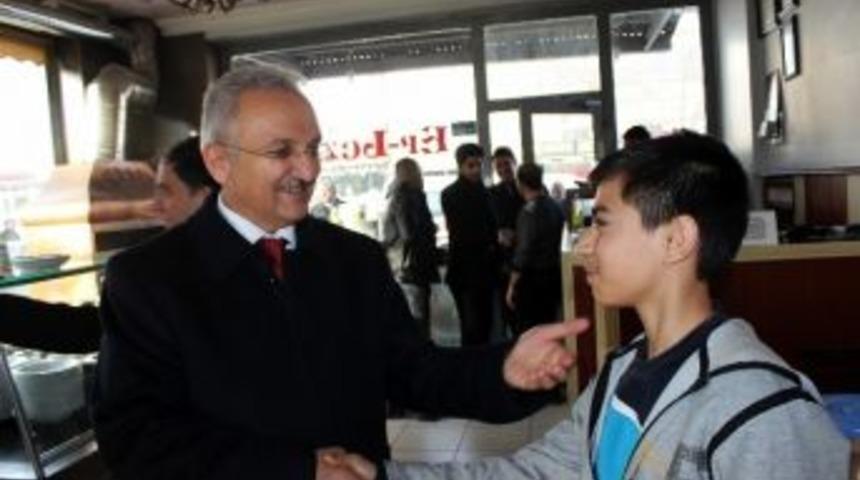 Başsoy Se&ccedil;im &Ccedil;alışmalarını S&uuml;rd&uuml;r&uuml;yor