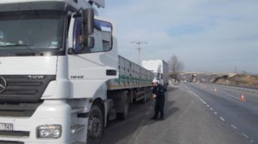 Kış Lastiği Zorunluluğuna Uymayanlara Ceza Yağdı
