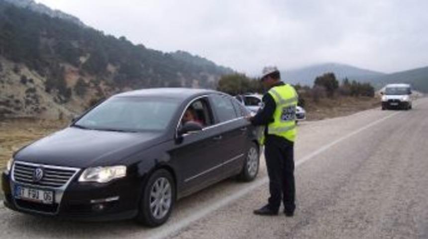 Polis&rsquo;ten Yol Denetimleri