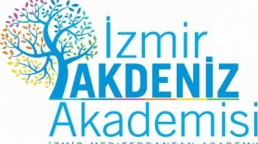 İzmirli Gelinlik&ccedil;ilere Tasarım Desteği