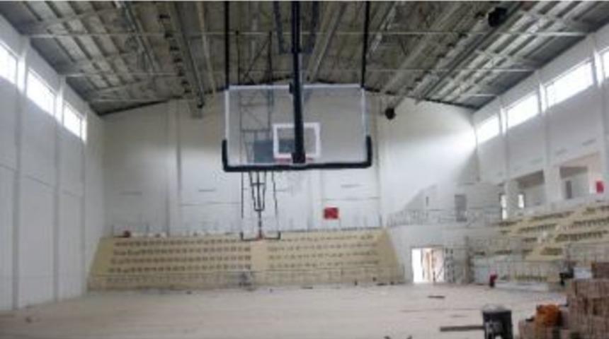 Başiskele'ye Bin Kişilik Spor Salonu Yapılacak