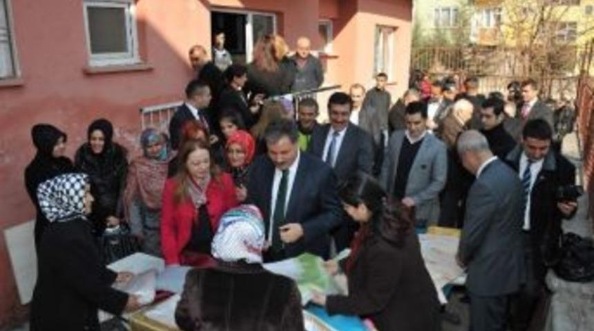 Ak Parti Heyeti, Stk&rsquo;ları Ziyaret Etti