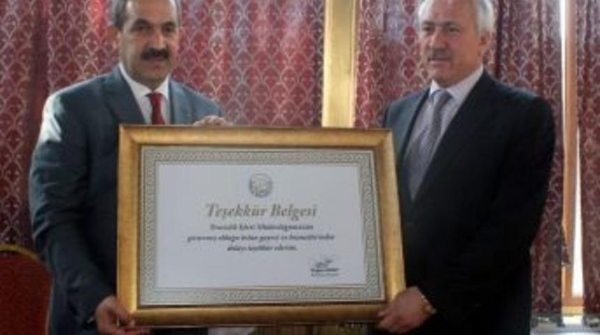 Başkan &Uuml;rg&uuml;p Temizlik İşleri M&uuml;d&uuml;rl&uuml;ğ&uuml; Personeliyle Yemekte Buluştu