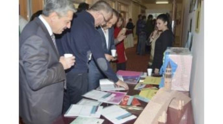 Esog&uuml;&rsquo;de &lsquo;topluma Hizmet Projesi&rsquo; &Uuml;r&uuml;n Sergisi