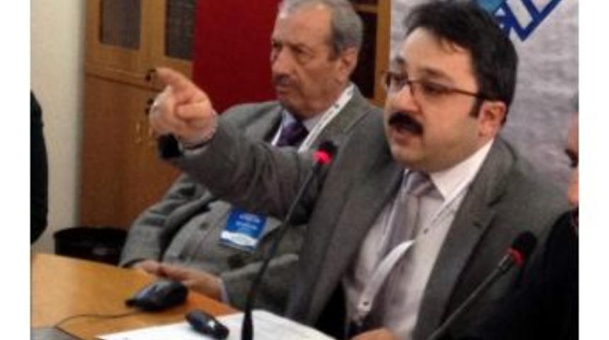 'tarihte T&uuml;rkler Ve K&uuml;rtler' Sempozyumu D&uuml;zenlendi