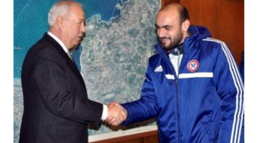 Zonguldak K&ouml;m&uuml;rspor&rsquo;dan, Belediye Başkanı Akdemir&rsquo;e Ziyaret