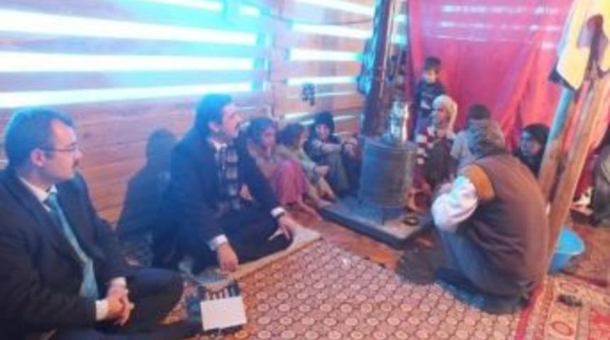 Kaymakam Kattaş Fakir Aileyi Barakadan Kurtardı