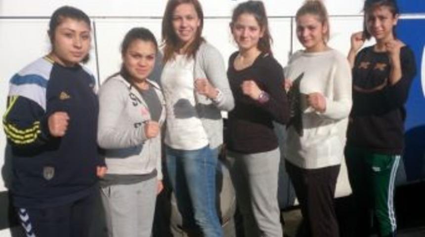 Eskişehirli Bayan Boks&ouml;rlerin Başarısı