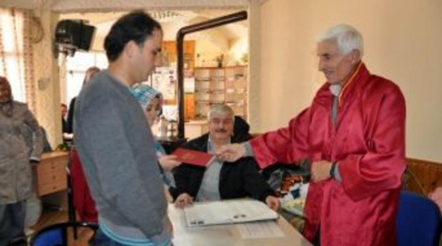 Seydişehir'in K&ouml;ylerinde Yılın İlk Nikahı Kıyıldı