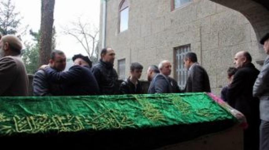 Kazada &Ouml;len Minik &Ouml;ğrenci Toprağa Verildi