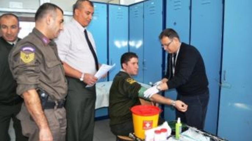 Niğde&rsquo;de Askerler Kan Bağışladı