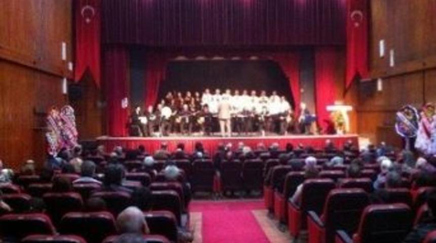 Eskişehir Emirdağlılar Vakfı Korosu Afyonkarahisar&rsquo;da Konser Verdi