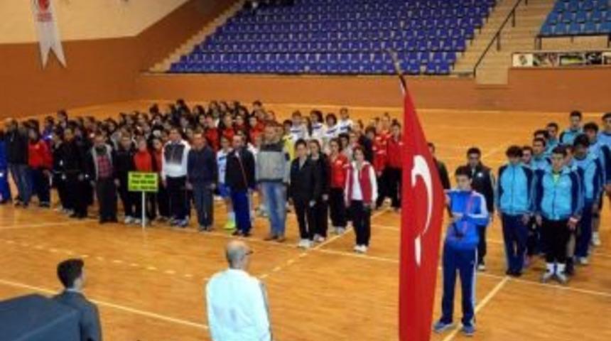 T&uuml;rkiye Okullar Arası Futsal Yarı Final M&uuml;sabakaları Aydın&rsquo;da Başladı