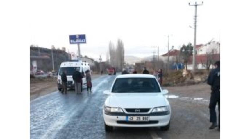 Pazarlar&rsquo;da Trafik Kazası, 1 Yaralı