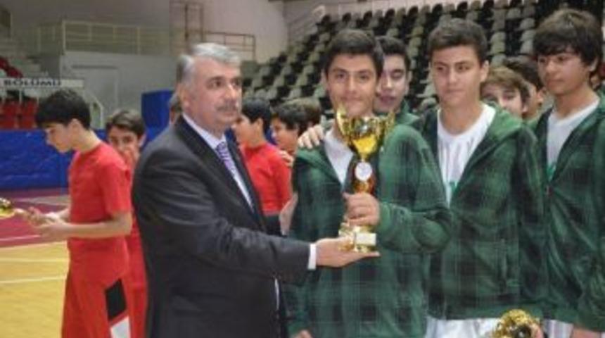 Okullar Arası Yıldızlar Basketbol M&uuml;sabakaları Sona Erdi