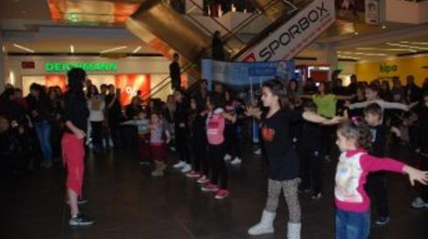 &Ouml;ğrenciler H&uuml;nerlerini Sergiledi