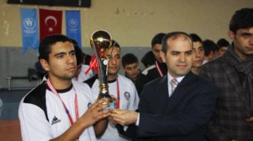 Badminton B&ouml;lge Şampiyonası Sona Erdi