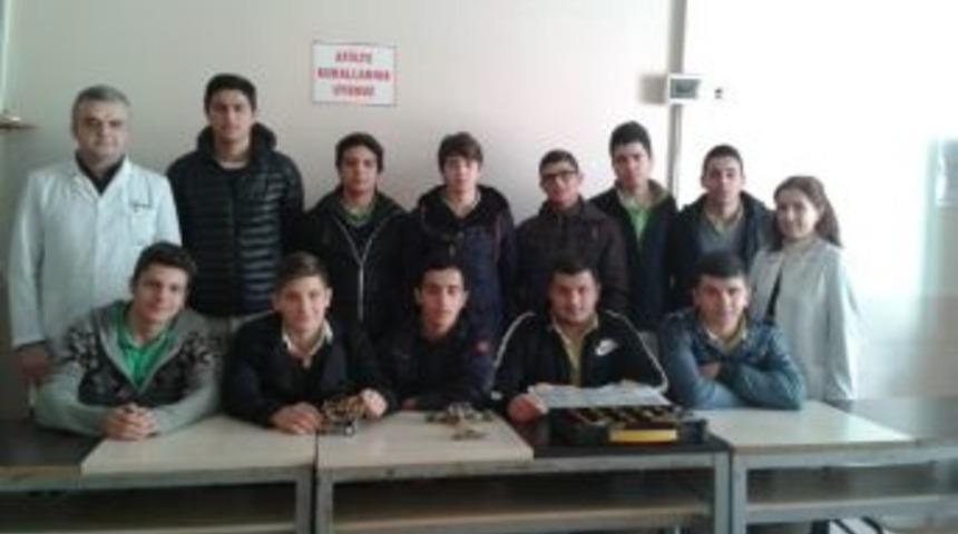 Sakarya Eml&rsquo;de Robot Kul&uuml;b&uuml; &Ouml;ğrencileri Proje &Ccedil;alışmalarına Başladı