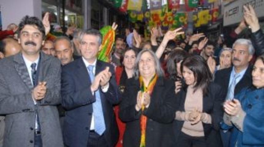 Bdp Ergani'de Aday Tanıtım Toplantısı D&uuml;zenledi