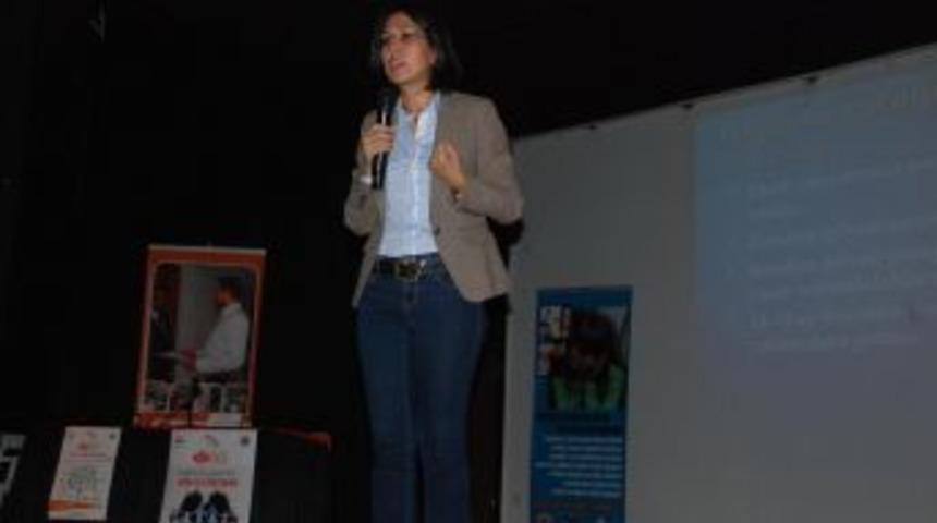 Aksaray&rsquo;da "Aile I&ccedil;i Iletişim" Semineri D&uuml;zenlendi