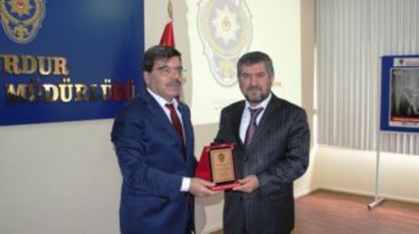 Burdur Polisi&rsquo;nden G&uuml;ven Eli Projesi