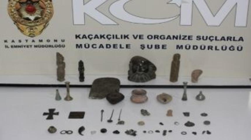 Kom&rsquo;dan Tarihi Eser Operasyonu