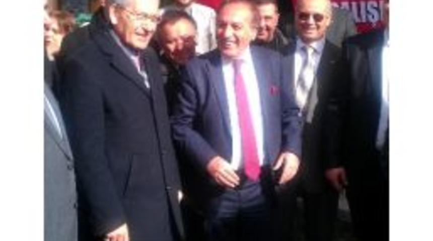 Ali İpek&rsquo;e Tavas&rsquo;ta B&uuml;y&uuml;k İlgi