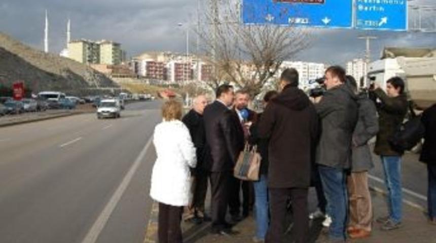 Erdal Demir Hastane &Ouml;n&uuml;nde İncelemelerde Bulundu