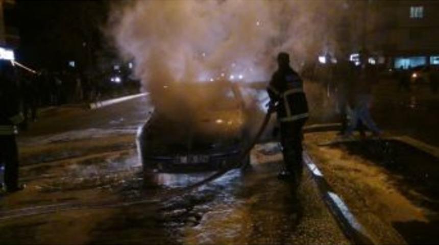 Lpg'li Otomobil Seyir Halindeyken Yandı