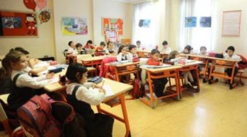 Tatilde Dinlenme Ve Eğlence &Ccedil;ocukların Hakkı