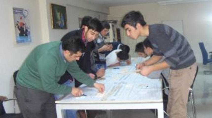 Van&rsquo;da Model U&ccedil;ak Kursu